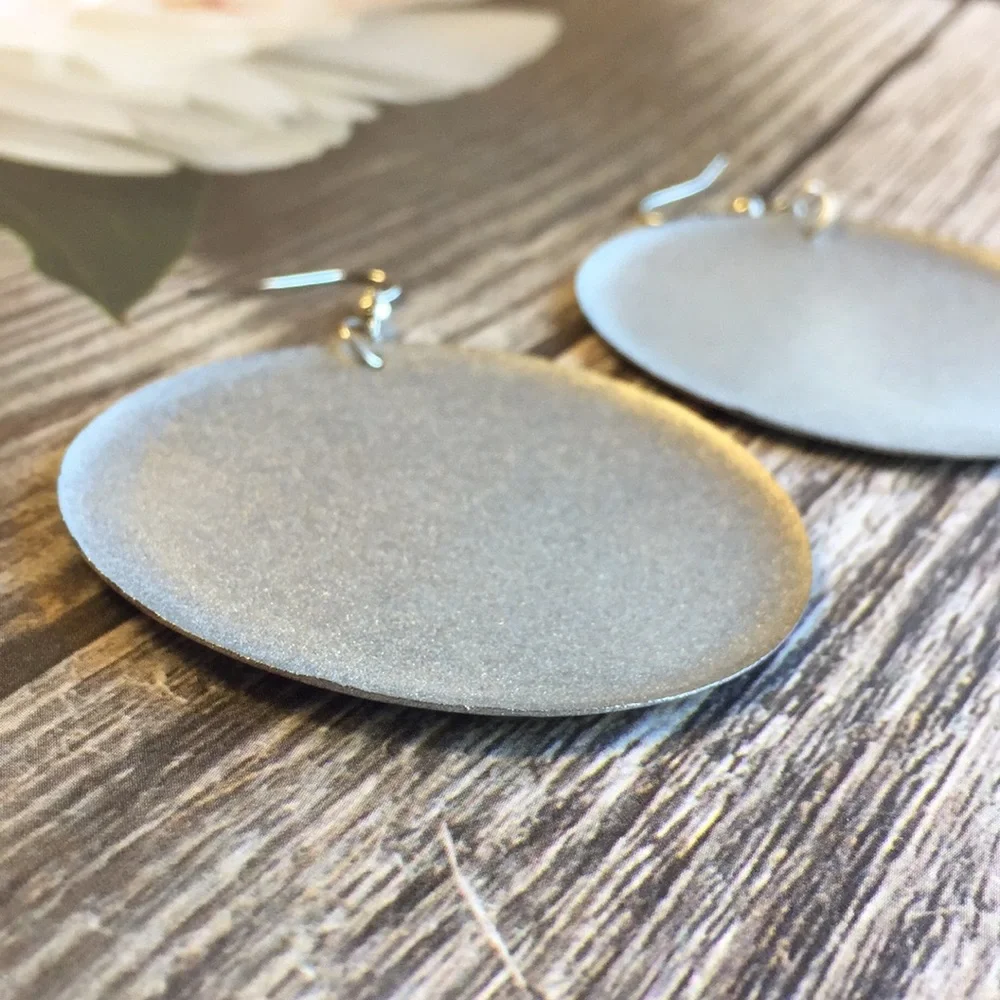 Patterned disc earrings